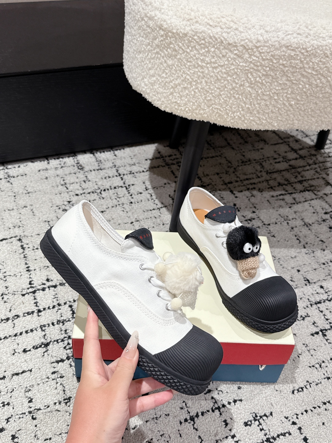Marni’s New Canvas Wave Sneakers with Comfortable Design and Big Bottom - 图片 4