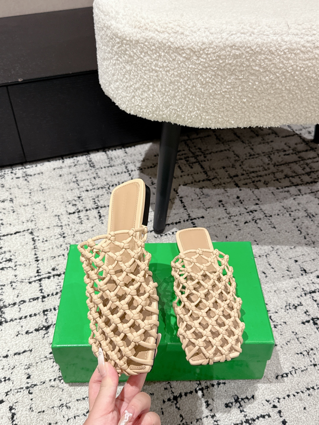 Bottega Veneta Riva Mule Women's Woven Leather Sandals - Stylish & Comfortable 5 cmp i1753819509249 935 0 3