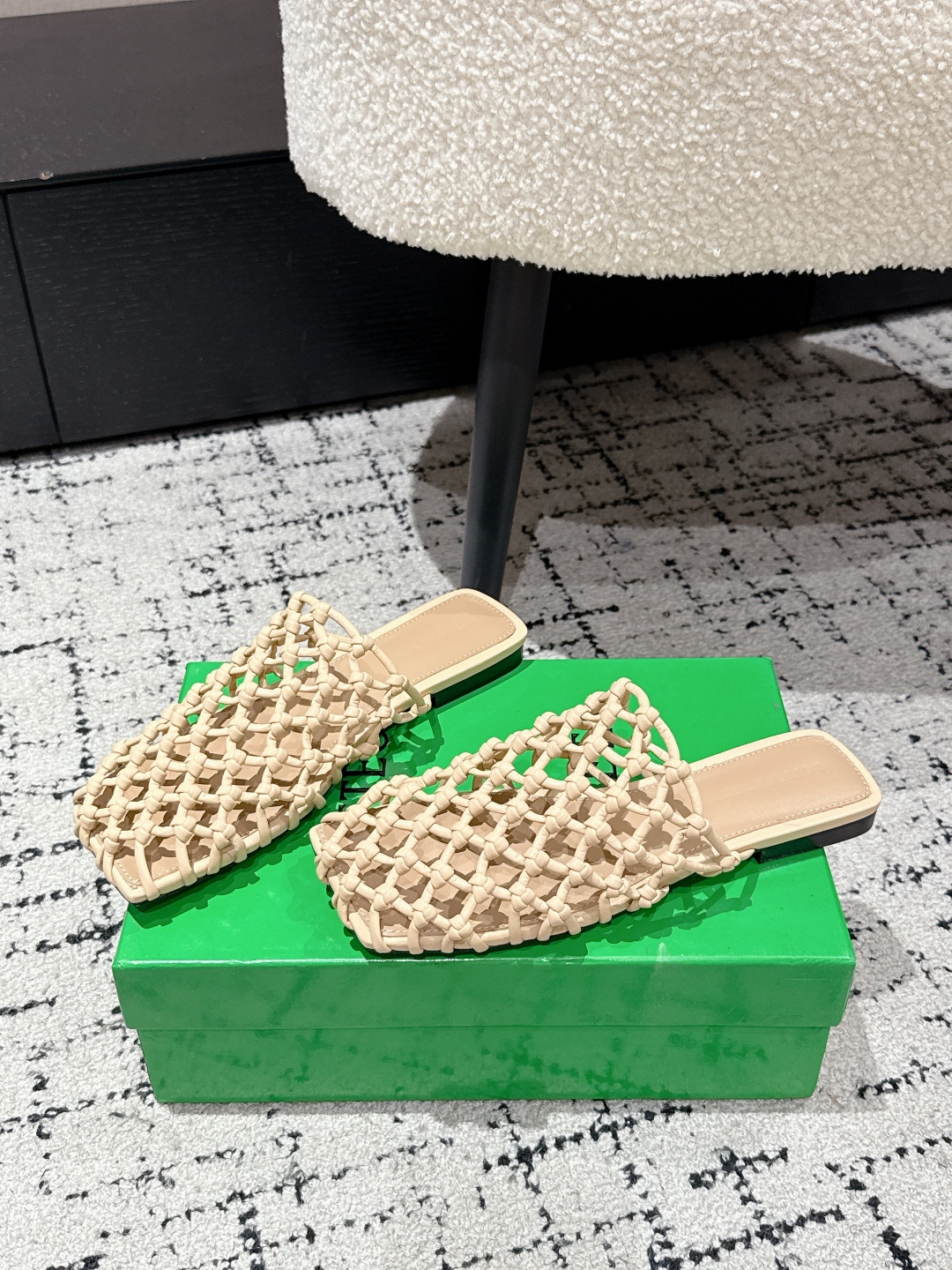 Bottega Veneta Riva Mule Women's Woven Leather Sandals - Stylish & Comfortable 4 cmp i1753819510112 4479 0 2