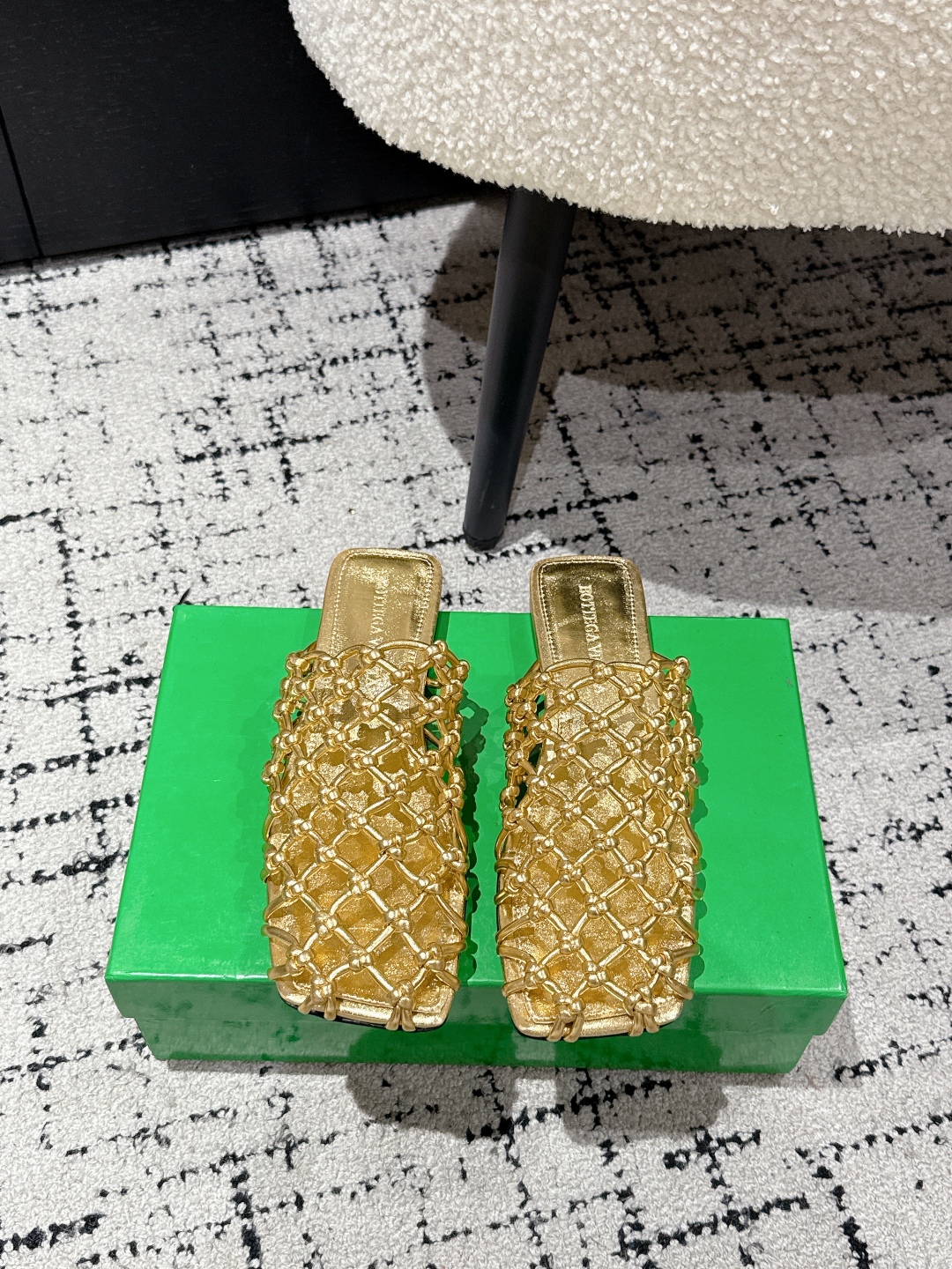 Bottega Veneta Riva Mule Women's Woven Leather Flat Sandals 2 cmp i1753819535256 3325 0 0