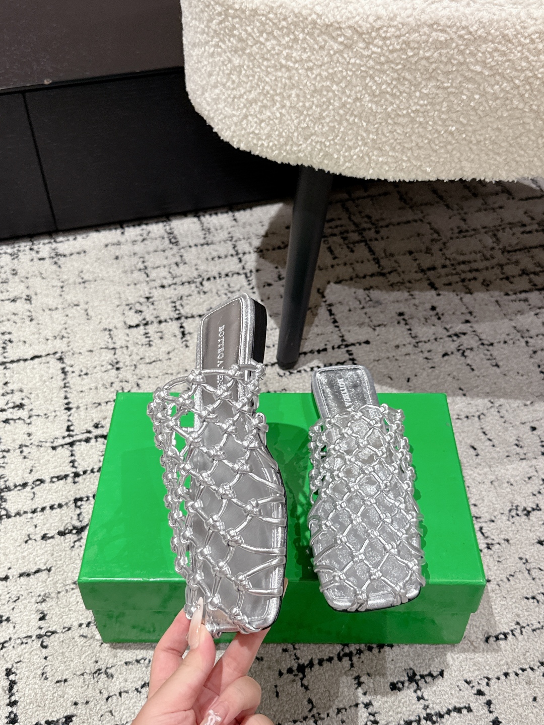 Bottega Veneta Riva Mule Women's Woven Leather Flat Sandals 5 cmp i1753819549222 2177 0 3