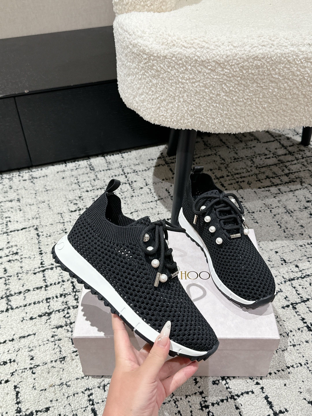 New Jimmy Choo Knitting Sneakers: Goddess of Leisure in Perfect White, Sizes 35-40 - 图片 5