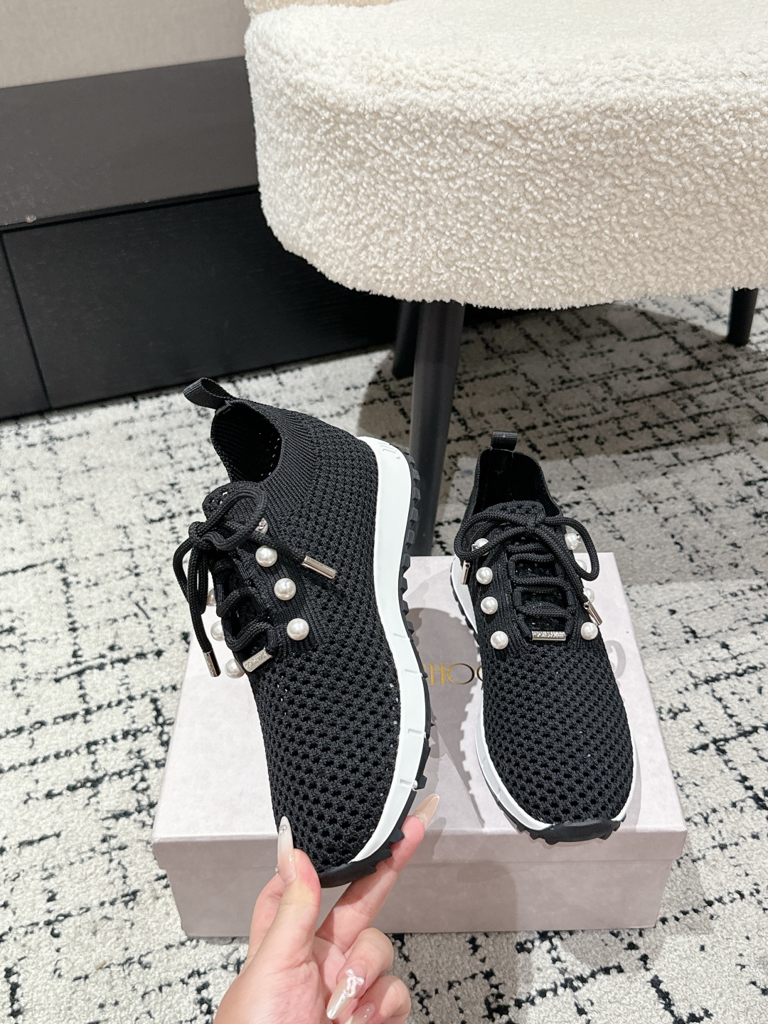New Jimmy Choo Knitting Sneakers: Goddess of Leisure in Perfect White, Sizes 35-40 - 图片 4