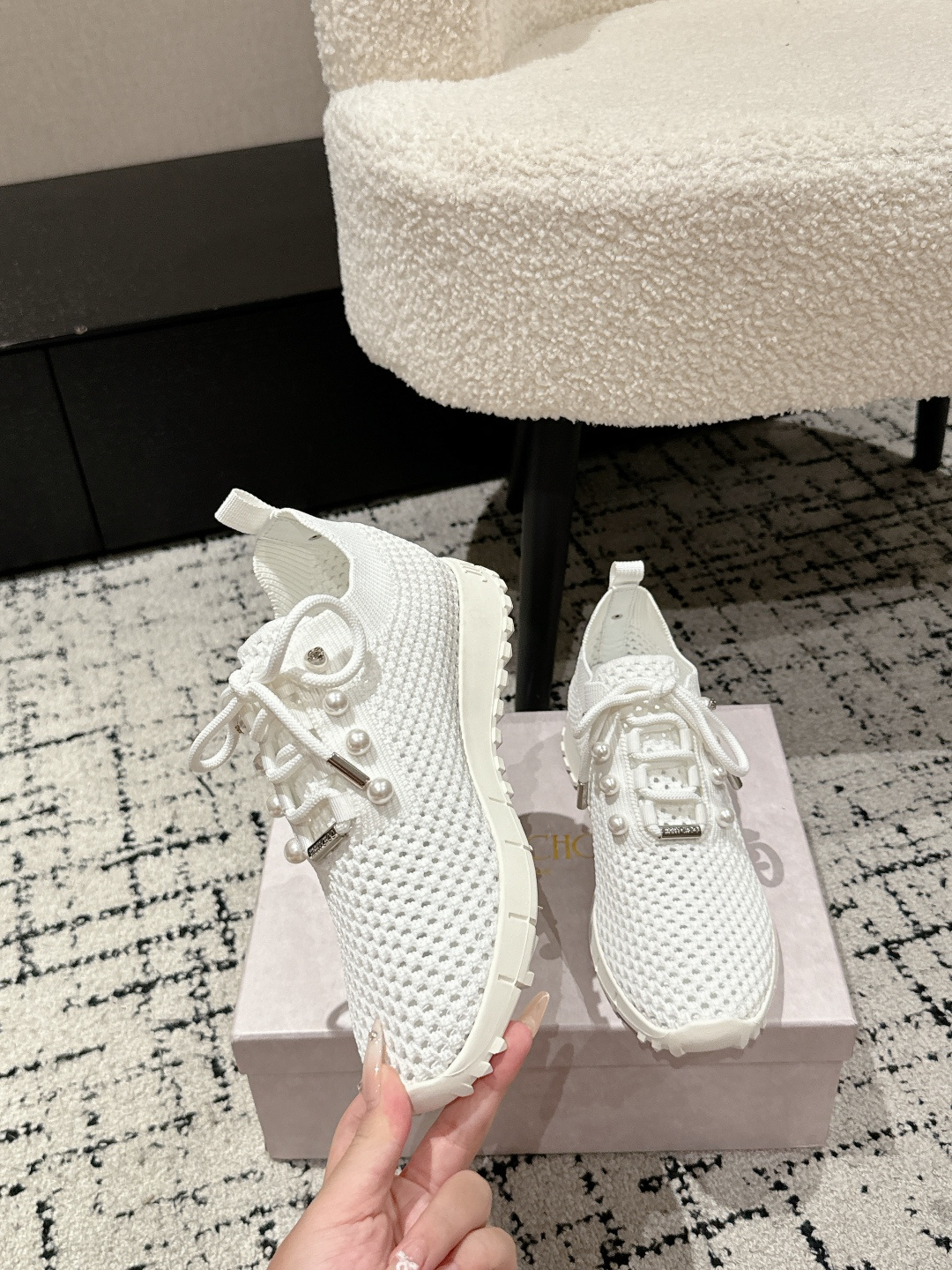 New Knitting Sneakers by Jimmy Choo: “The Goddess” in Perfect White, Sizes 35-40. - 图片 4