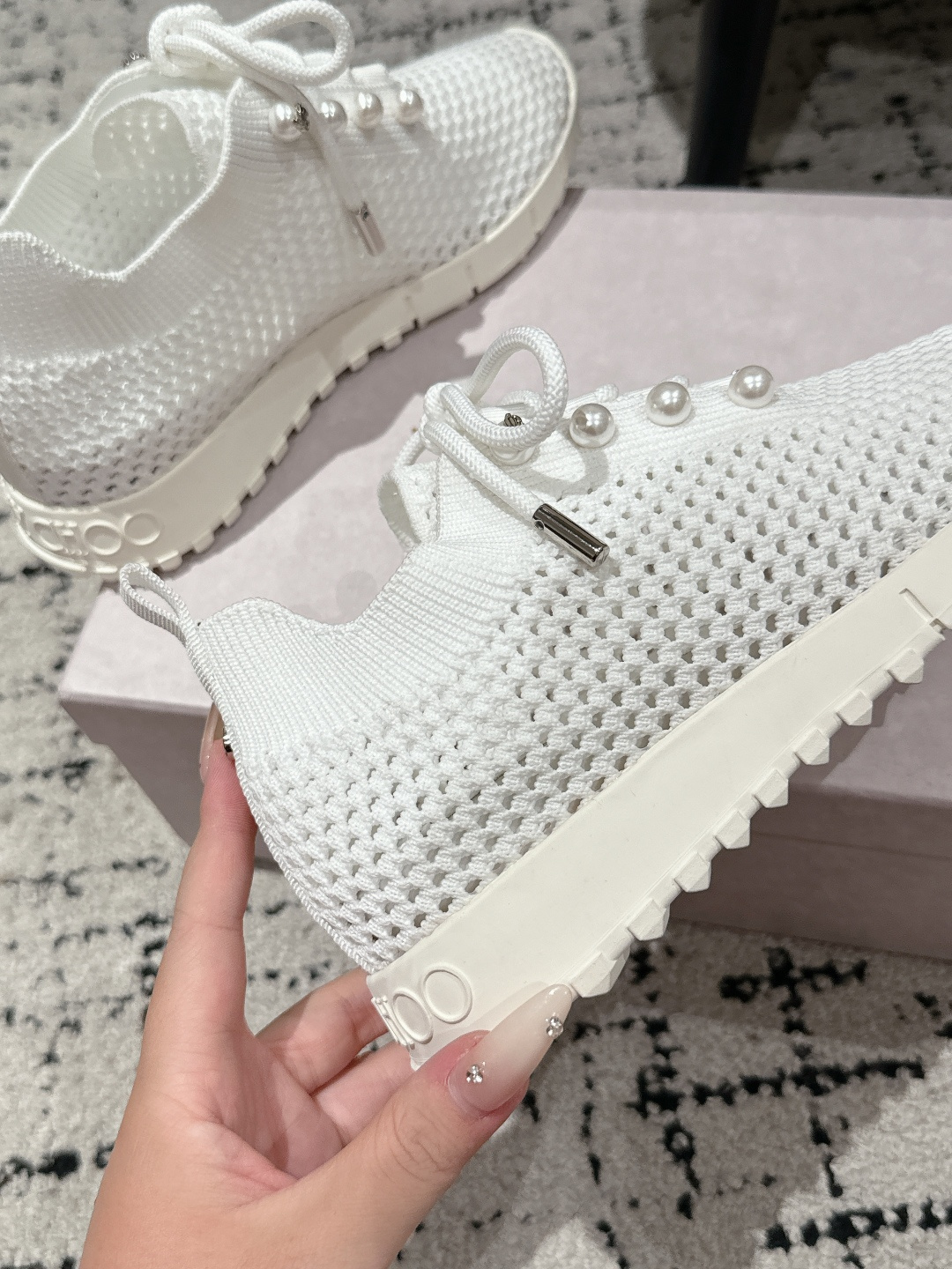 New Knitting Sneakers by Jimmy Choo: “The Goddess” in Perfect White, Sizes 35-40. - 图片 8
