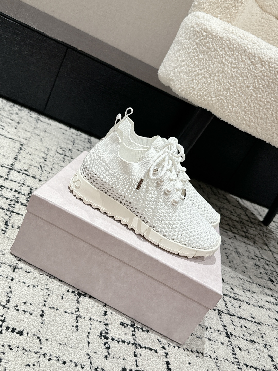 New Knitting Sneakers by Jimmy Choo: “The Goddess” in Perfect White, Sizes 35-40. - 图片 3