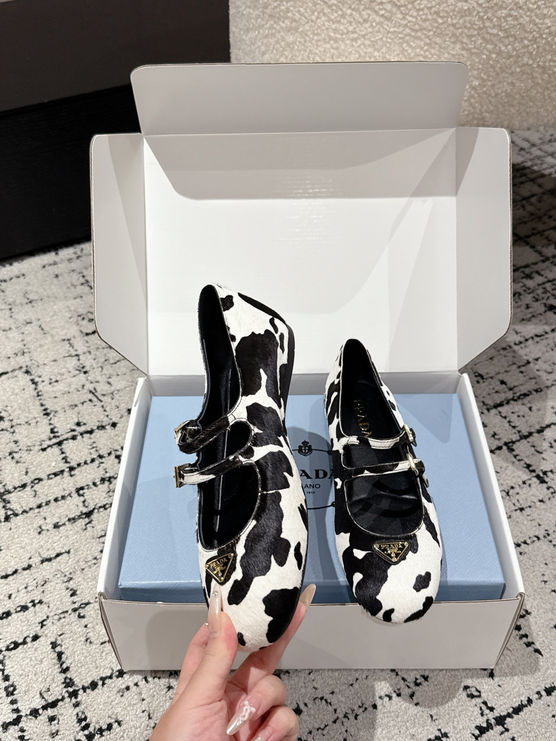 Prada Mary Jane Ballet Shoes: Top Version with Cone Heel, Horse Hair, and Sheep Inner for Comfort. Sizes 35-41. - 图片 4