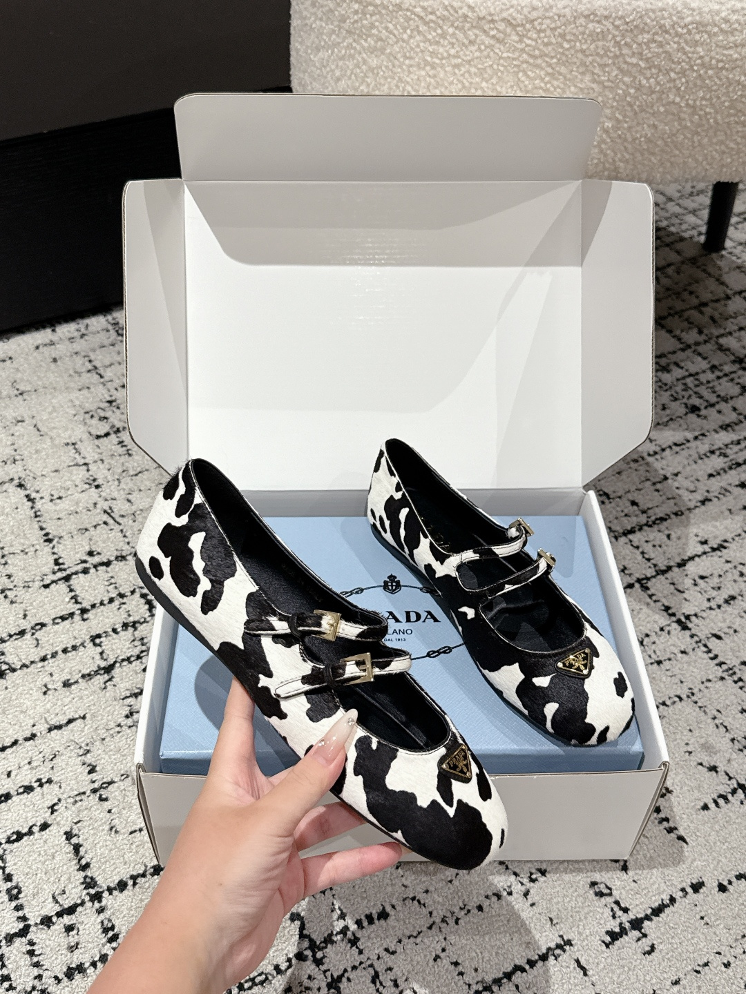 Prada Mary Jane Ballet Shoes: Top Version with Cone Heel, Horse Hair, and Sheep Inner for Comfort. Sizes 35-41. - 图片 5