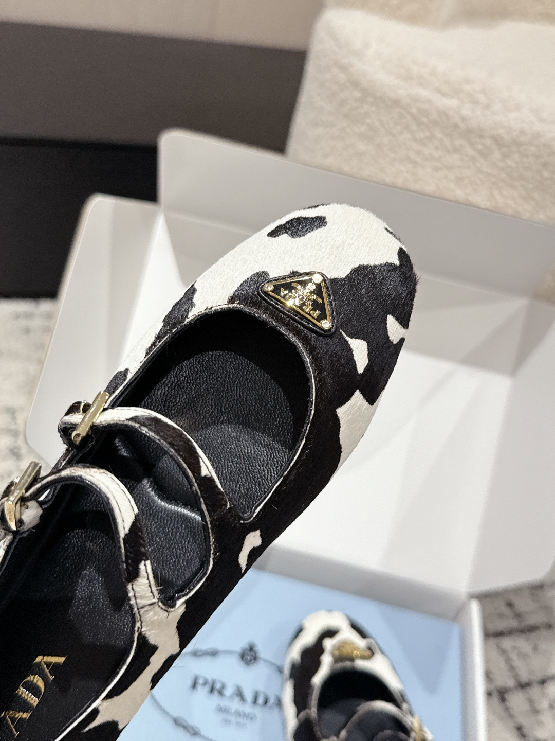 Prada Mary Jane Ballet Shoes: Top Version with Cone Heel, Horse Hair, and Sheep Inner for Comfort. Sizes 35-41. - 图片 6