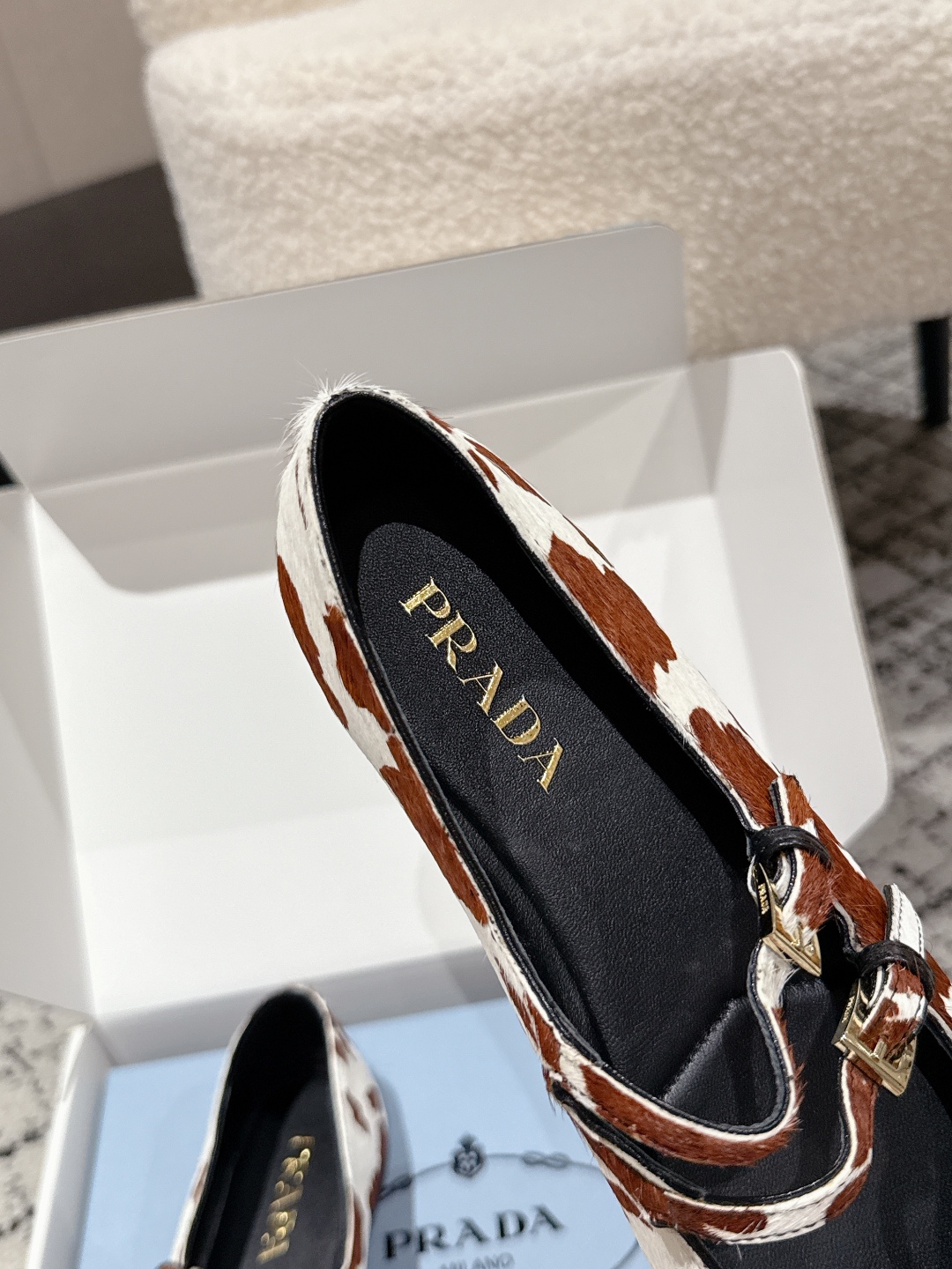 Prada Mary Jane Ballet Shoes: Top Version, White Dress, Cone Heel, Horse Hair, Sheep Inner, Rubber Sole. - 图片 8