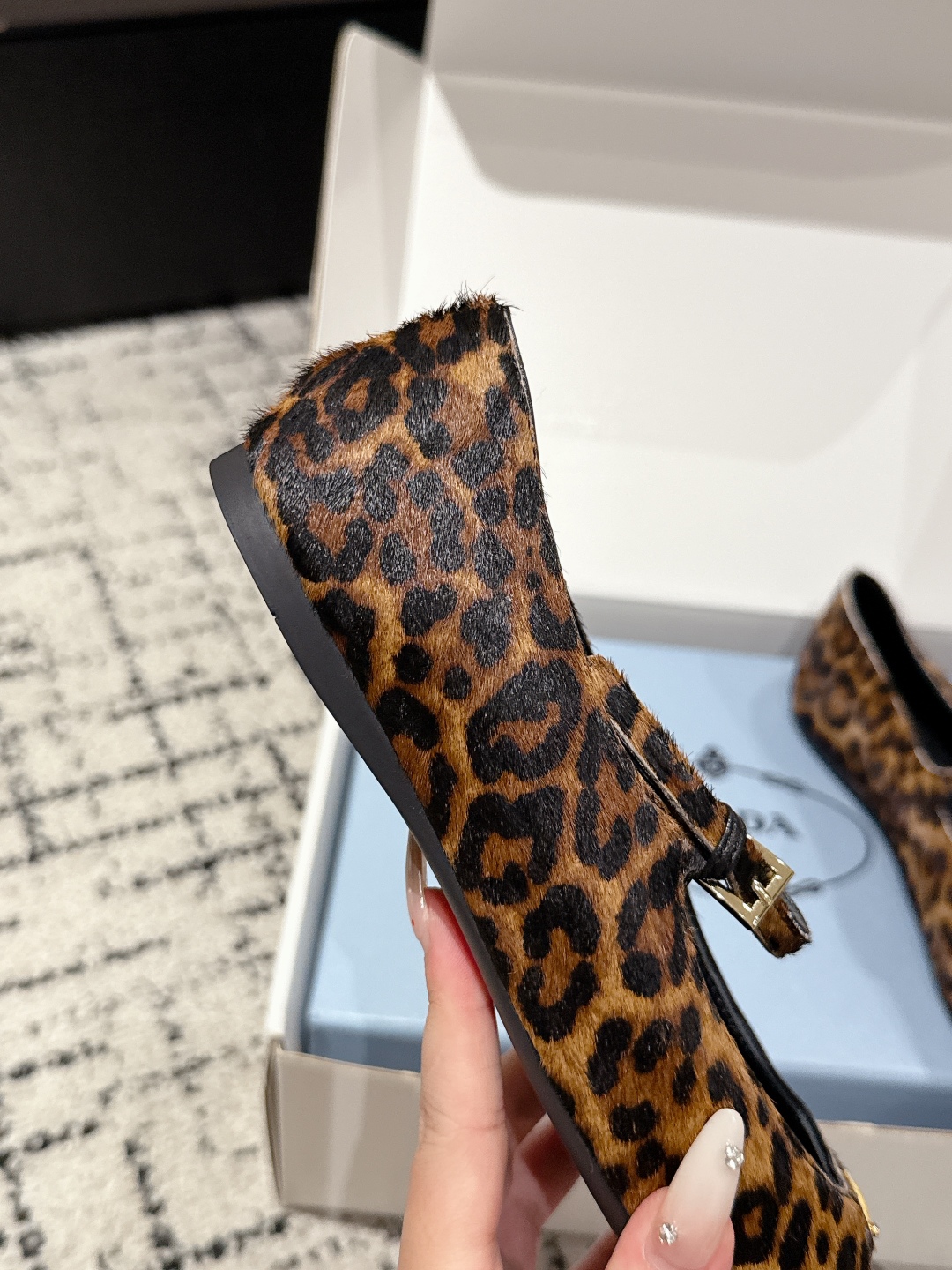 “New Prada Mary Jane Ballet Shoes: Top Version with Leather Ballerina Design, Imported Horse Hair, Comfortable Sheep Inner” - 图片 7