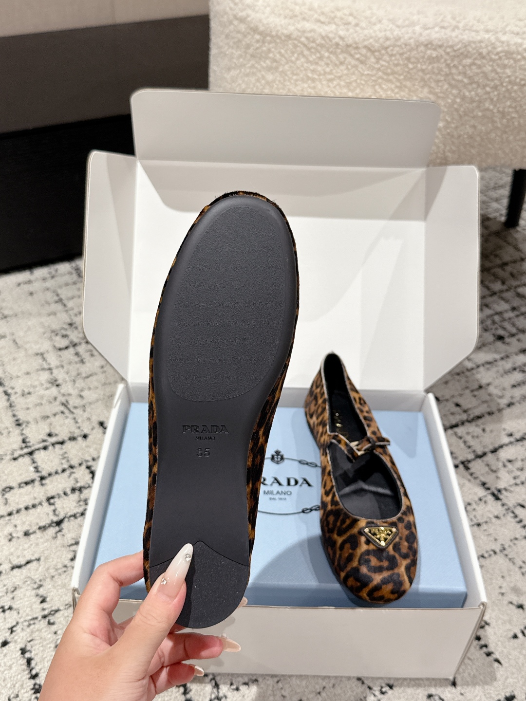 “New Prada Mary Jane Ballet Shoes: Top Version with Leather Ballerina Design, Imported Horse Hair, Comfortable Sheep Inner” - 图片 9