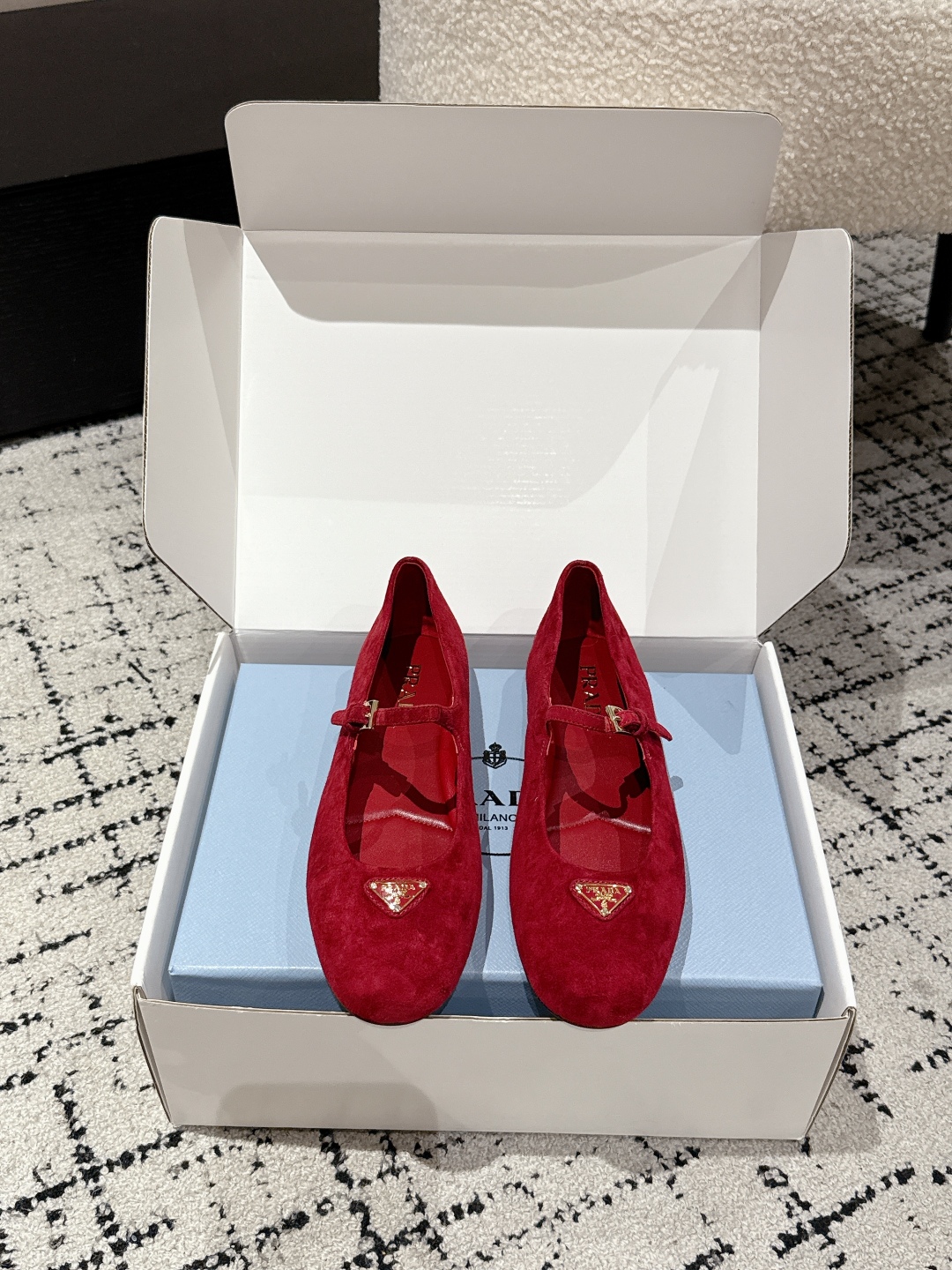 “Prada New Print Ballet Shoes: 744 Top Version, Mary Jane Flat Style, Sheep Leather, Comfortable Sole” - 图片 2