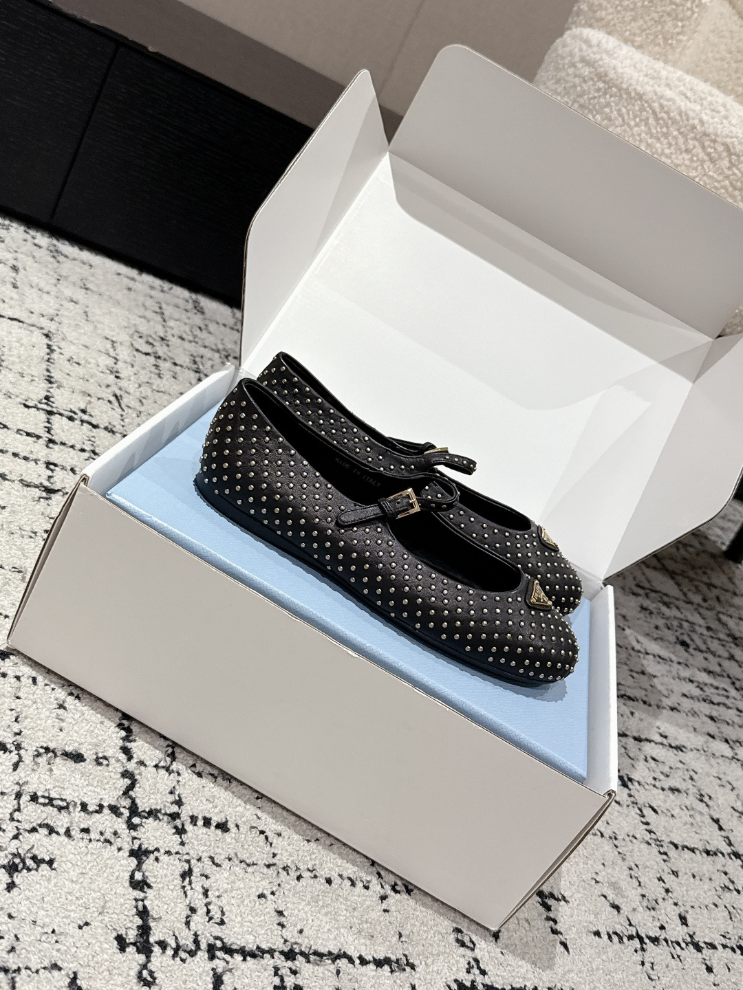 New Prada Ballet Shoes: Mary Jane Style, White Dress, Cone Heel – Size 35-41 - 图片 3