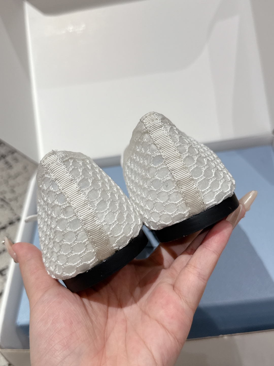 Prada New 25 Ballet Shoes: Top Version, Mary Jane, Cone Heel, Triangle Emblem – Review & Details - 图片 9