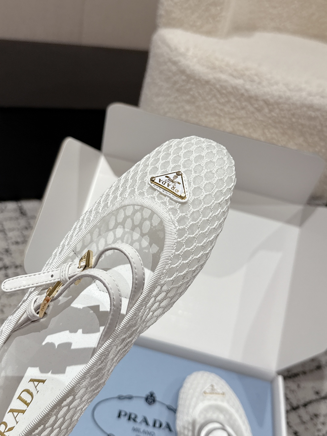 Prada New 25 Ballet Shoes: Top Version, Mary Jane, Cone Heel, Triangle Emblem – Review & Details - 图片 6