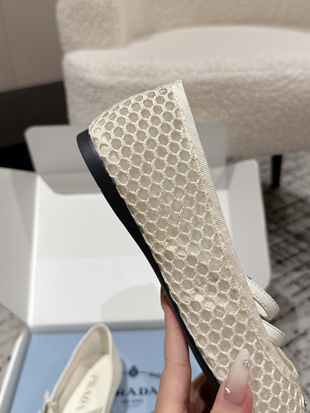 “Prada 25 New Ballet Shoes: Mary Jane Flat with Cone Heel” - 图片 8