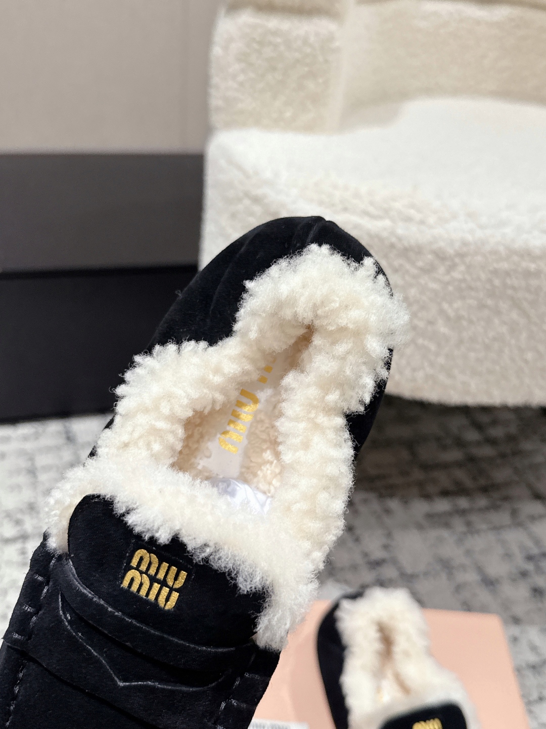 “Spring and Summer Ballet Shoes Collection: Miumiu 25 Fresh and Lavish Designs” - 图片 7