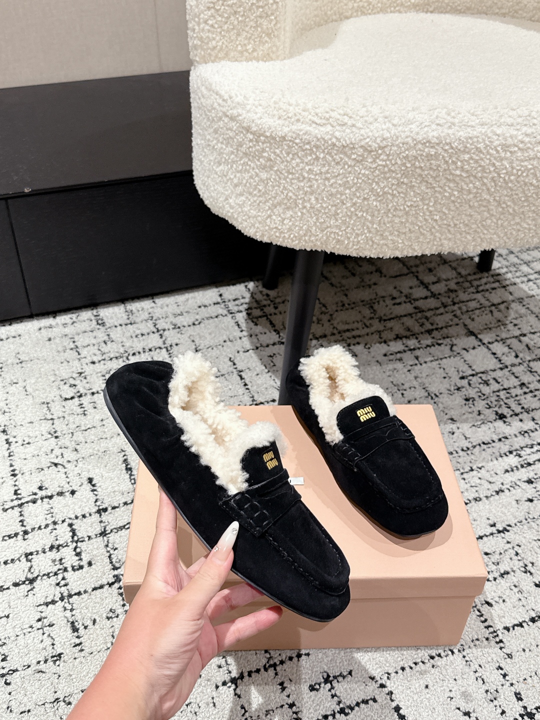 “Spring and Summer Ballet Shoes Collection: Miumiu 25 Fresh and Lavish Designs” - 图片 5