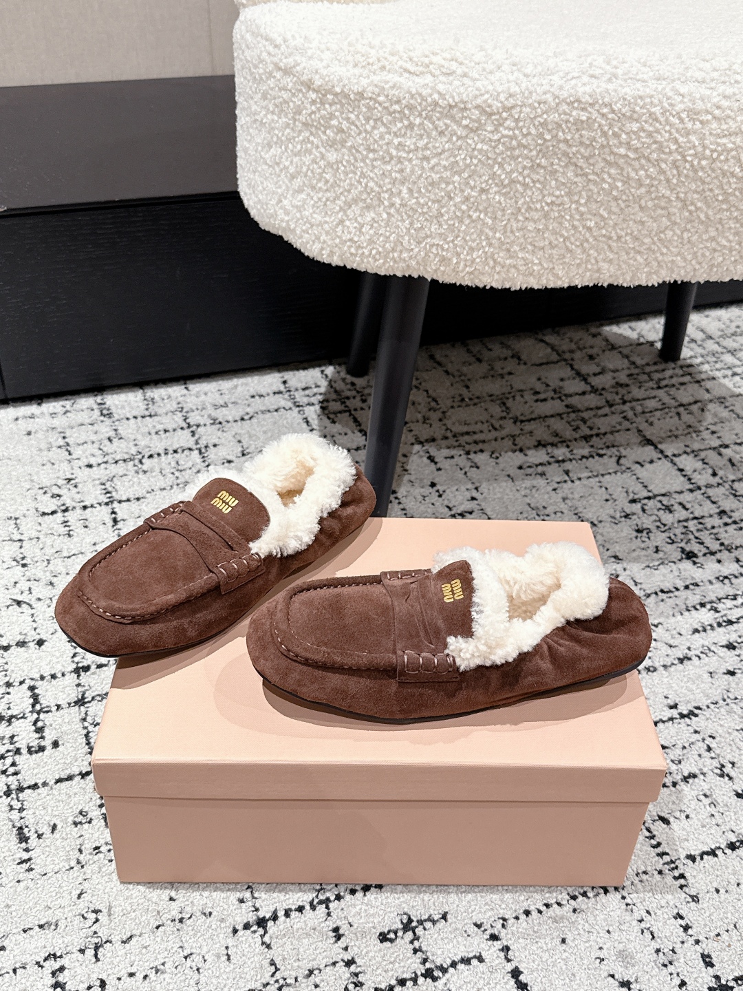 “648Miumiu Spring Summer Ballet Shoes Collection with Wrinkled Heads and Cat Design in Various Sizes” - 图片 3