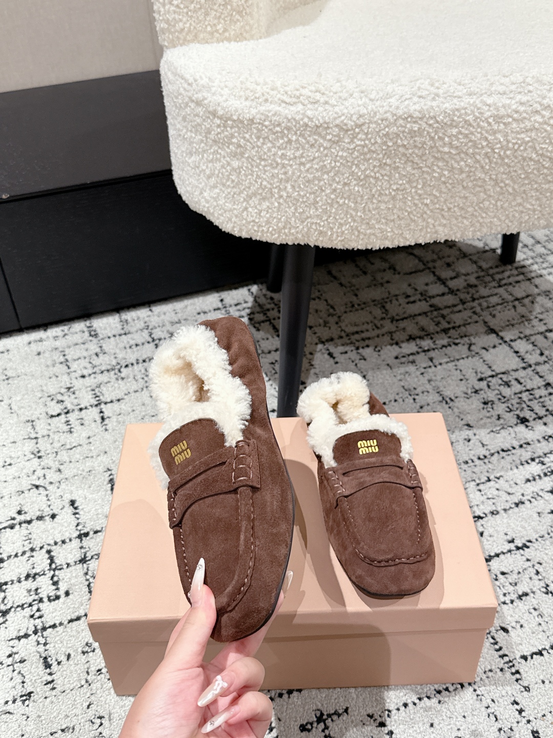 “648Miumiu Spring Summer Ballet Shoes Collection with Wrinkled Heads and Cat Design in Various Sizes” - 图片 4