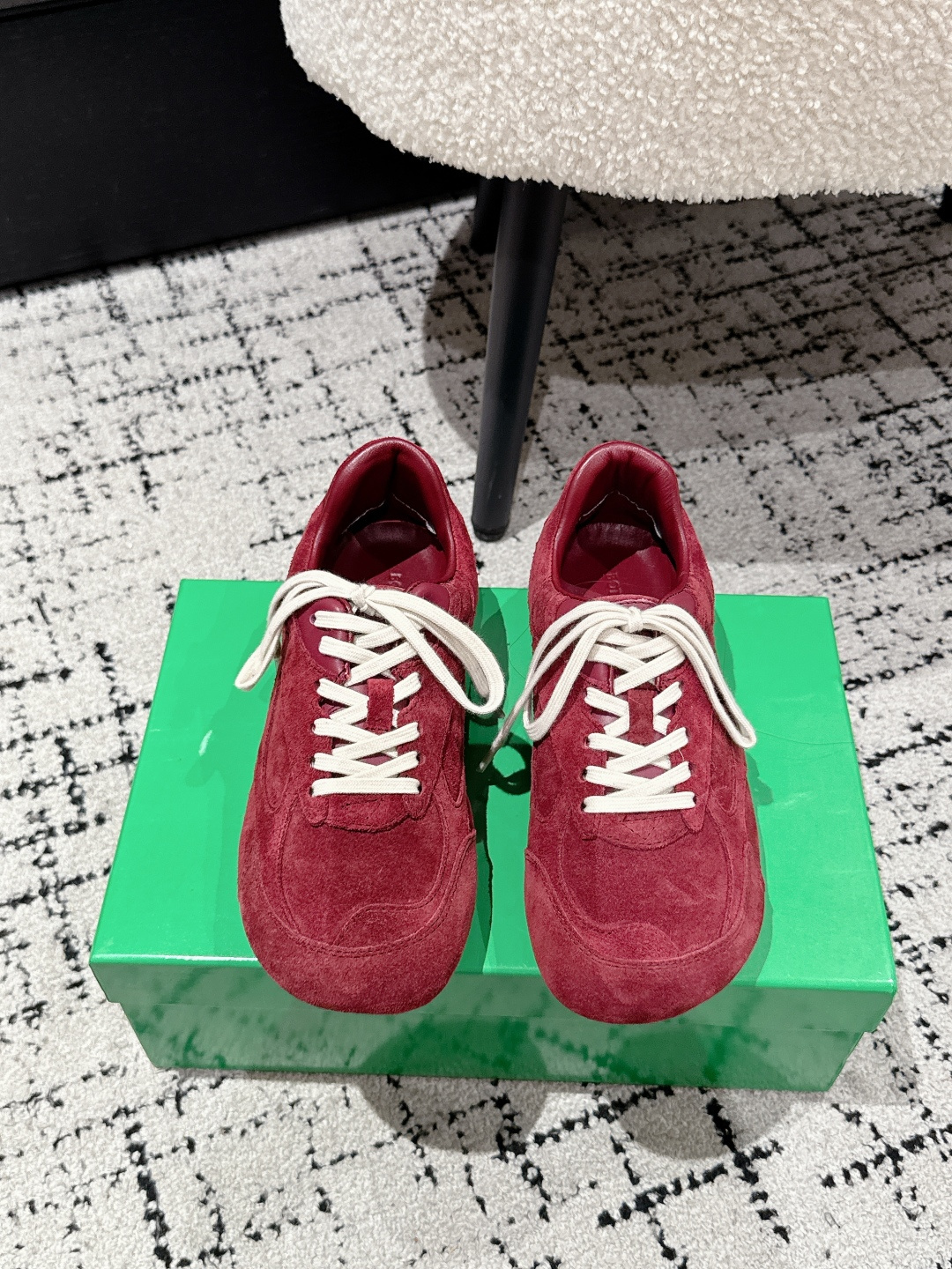 NO:481314,Women and men #top version Bottega Veneta BV Baodiejia 25/Latest hit Forrest Gump shoes, German training, casual sports shoes Sneaker technology nylon and suede, inspired by retro sneakers, new interpretation of classic sneakers, light, comfortable and breathable summer essentials, using classic woven texture, super recognizable, nylon suede splicing, full texture!   #Size#Women 35-40 (40 custom made no return or exchange) #Men 39-45 (45 custom made no return or exchange), casual shoes/sports shoes, bottega veneta, bottega veneta, bottega veneta, bottega veneta, bottega veneta, bottega veneta, bottega veneta, sneakers, chamois leather19860909女男 #顶级版本 Bottega Veneta BV葆蝶家 25/最新爆款 阿甘鞋 德训 休闲 运动鞋 Sneaker科技尼龙和绒面打造,灵感来自复古球鞋,全新演绎经典运动鞋,轻便、舒适、透气的夏季必备单品 采用经典的编织纹理,超有辨识度,尼龙麂皮拼接,满满的质感呈现！  #Size#女35-40（40订做不退换）  #男39-45（45订做不退换）,休闲鞋/运动鞋,bottega veneta,bottega veneta,bottega veneta,sneakers,chamois leather,Women's Shoes