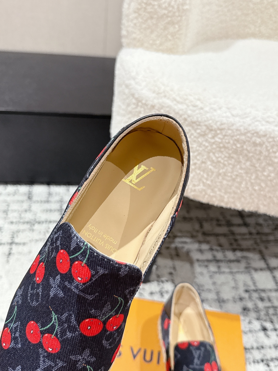 Louis Vuitton Women's Embroidered Espadrilles - Classic & Comfortable 9 cmp i1755644747646 2879 0 7