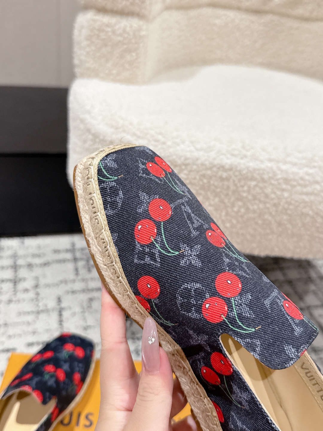 Louis Vuitton Women's Embroidered Espadrilles - Classic & Comfortable 7 cmp i1755644747646 8693 0 5