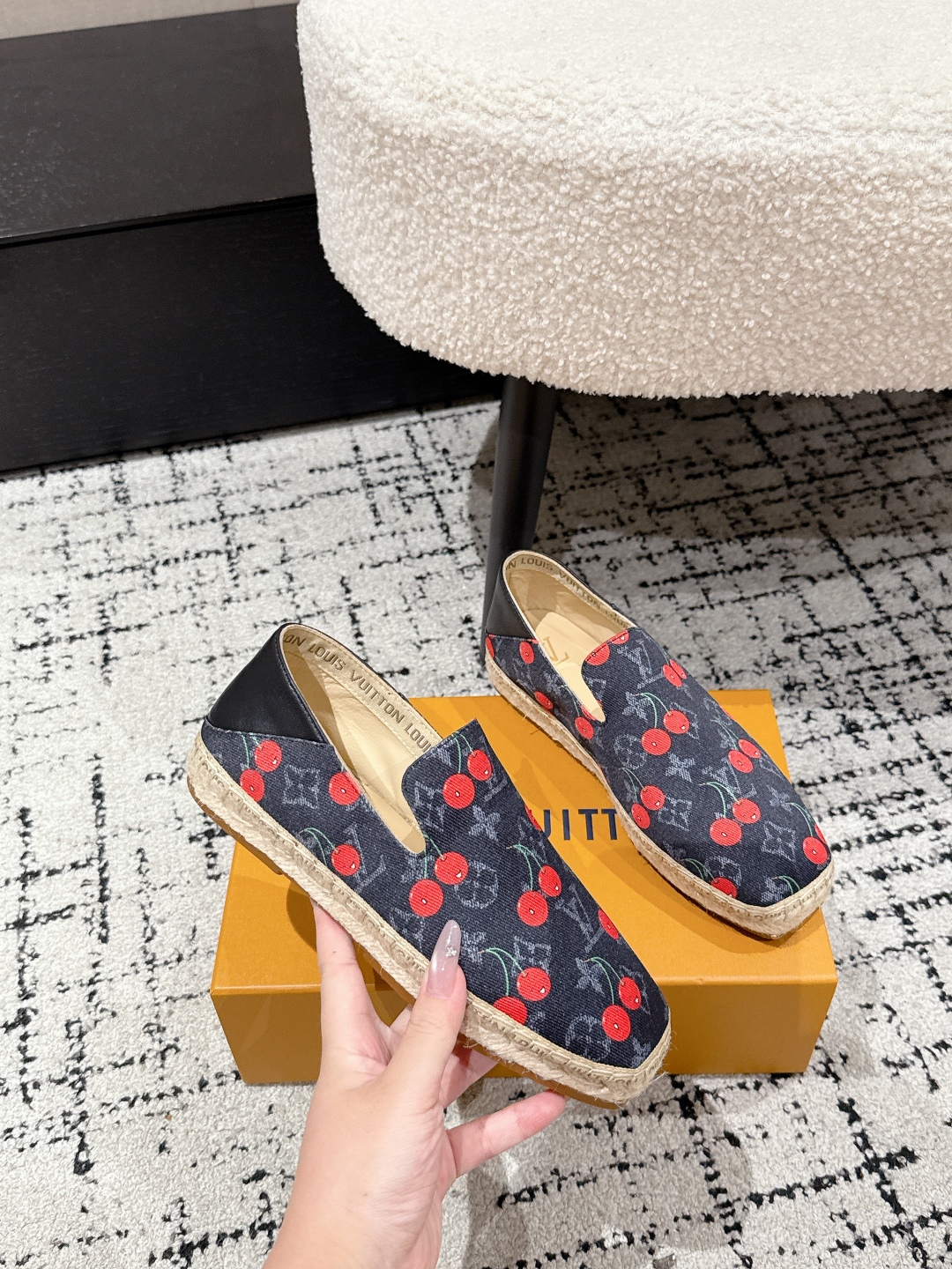 Louis Vuitton Women's Embroidered Espadrilles - Classic & Comfortable 6 cmp i1755644749372 4957 0 4
