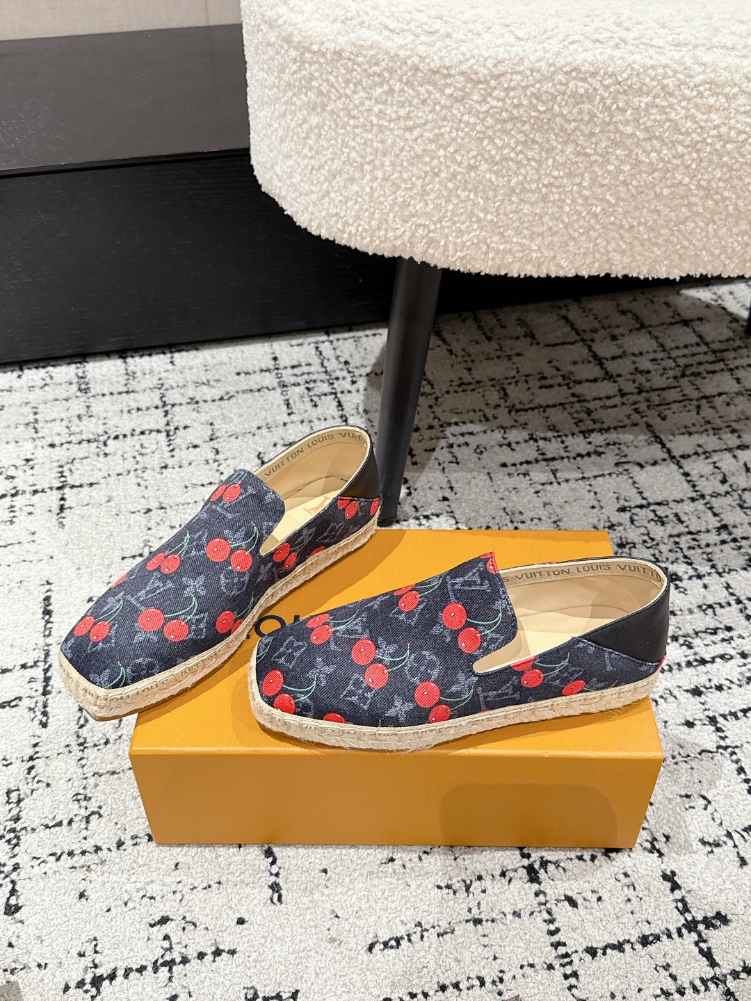 Louis Vuitton Women's Embroidered Espadrilles - Classic & Comfortable 4 cmp i1755644749373 9914 0 2