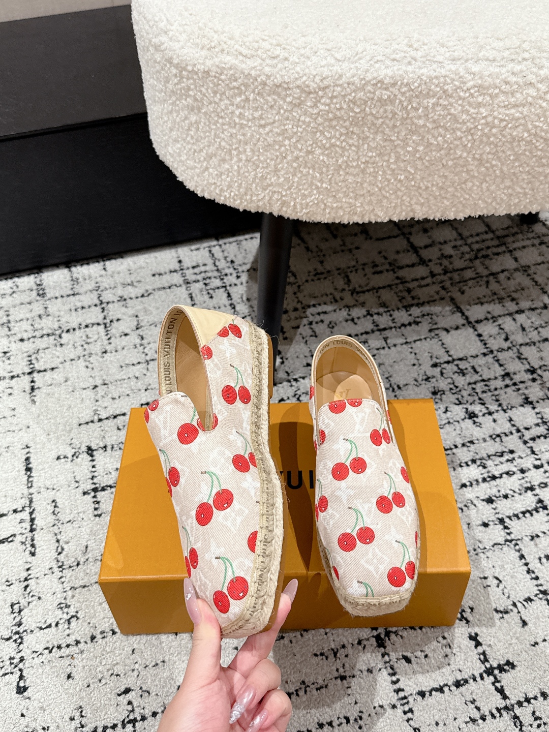 Louis Vuitton Women's Espadrilles: Embroidered Logo, Comfortable & Stylish 5 cmp i1755644777053 3569 0 3