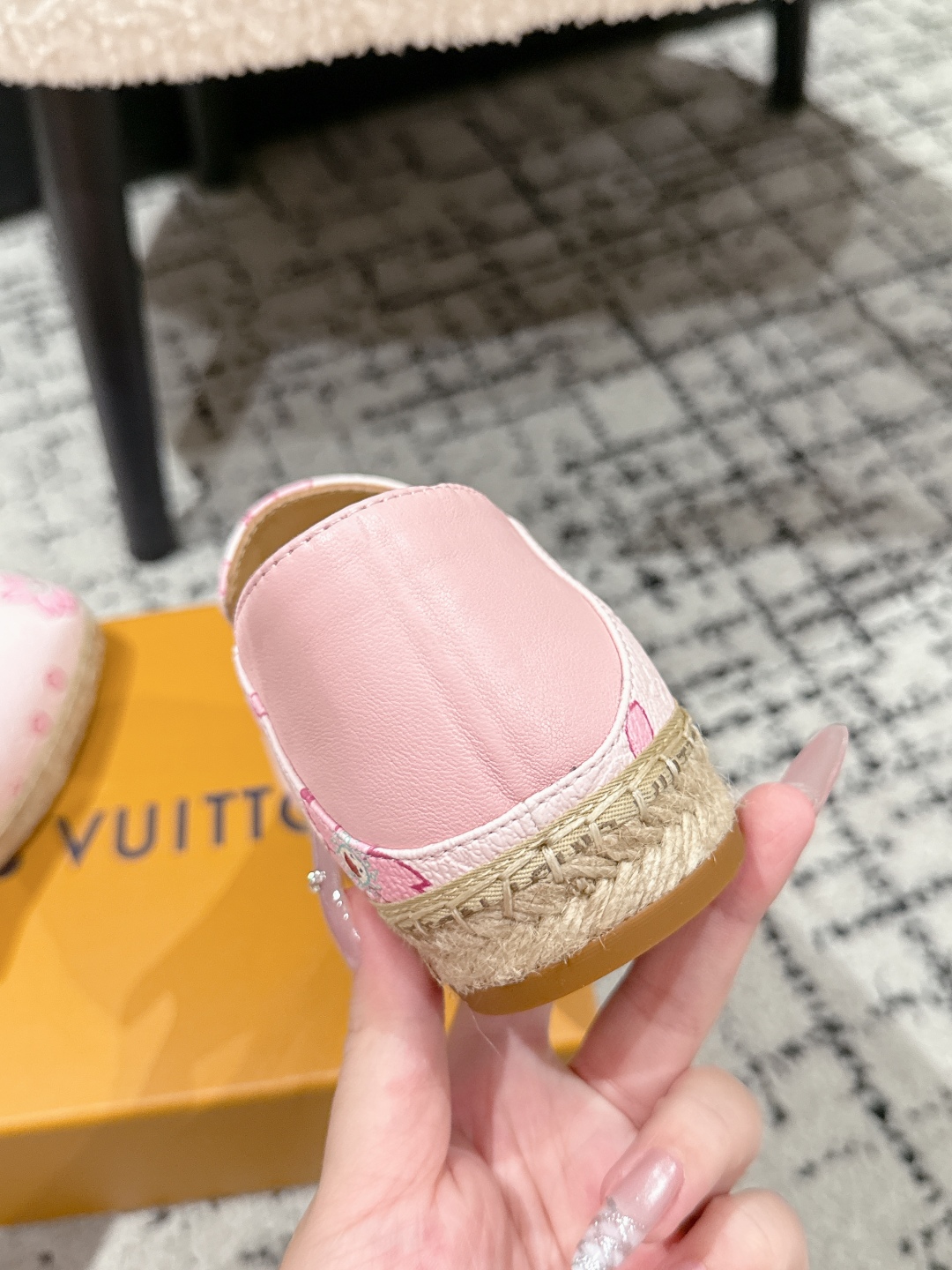 Louis Vuitton Women's Embroidered Espadrilles - Classic & Comfortable 8 cmp i1755644870988 278 0 6