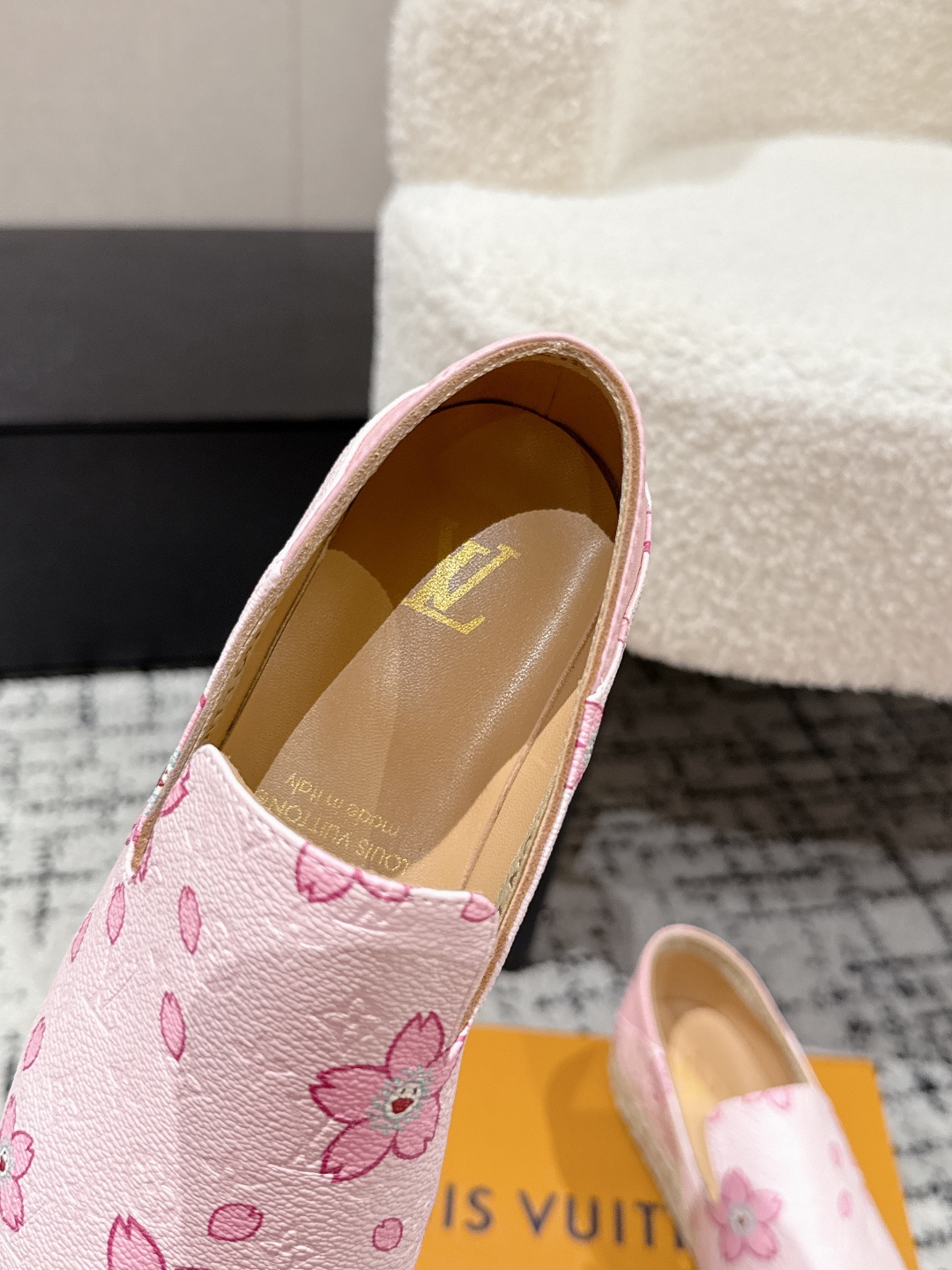 Louis Vuitton Women's Embroidered Espadrilles - Classic & Comfortable 9 cmp i1755644872367 2225 0 7