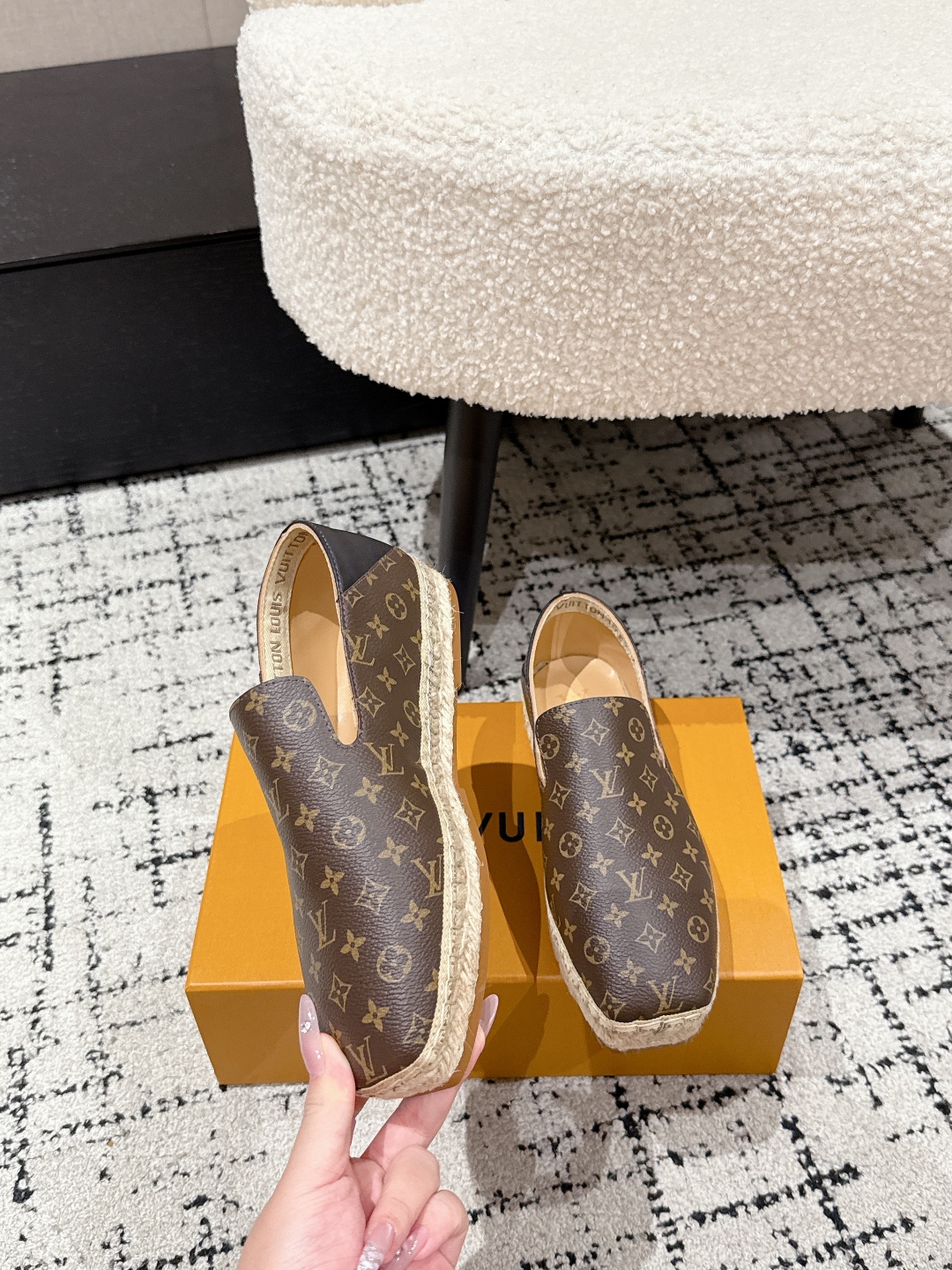 Louis Vuitton Women's Embroidered Espadrilles - Classic & Comfortable 5 cmp i1755644894353 3725 0 3