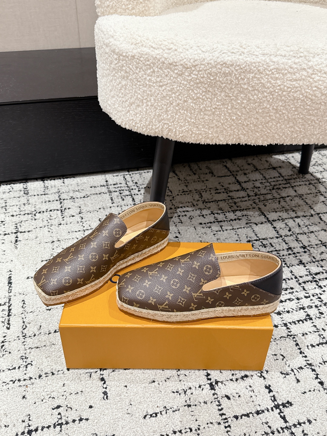 Louis Vuitton Women's Embroidered Espadrilles - Classic & Comfortable 4 cmp i1755644894353 6517 0 2