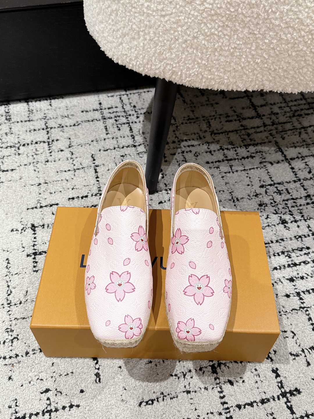 Louis Vuitton Women's Embroidered Espadrilles - Classic & Comfortable 2 cmp i1755645000661 4399 0 8