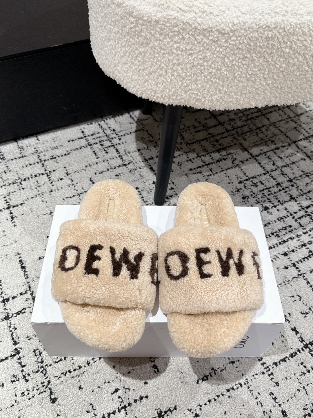 Loewe Shearling Slippers: Cozy, Stylish, and Crafted with Premium Wool 2 cmp i1755987584234 9080 0 0