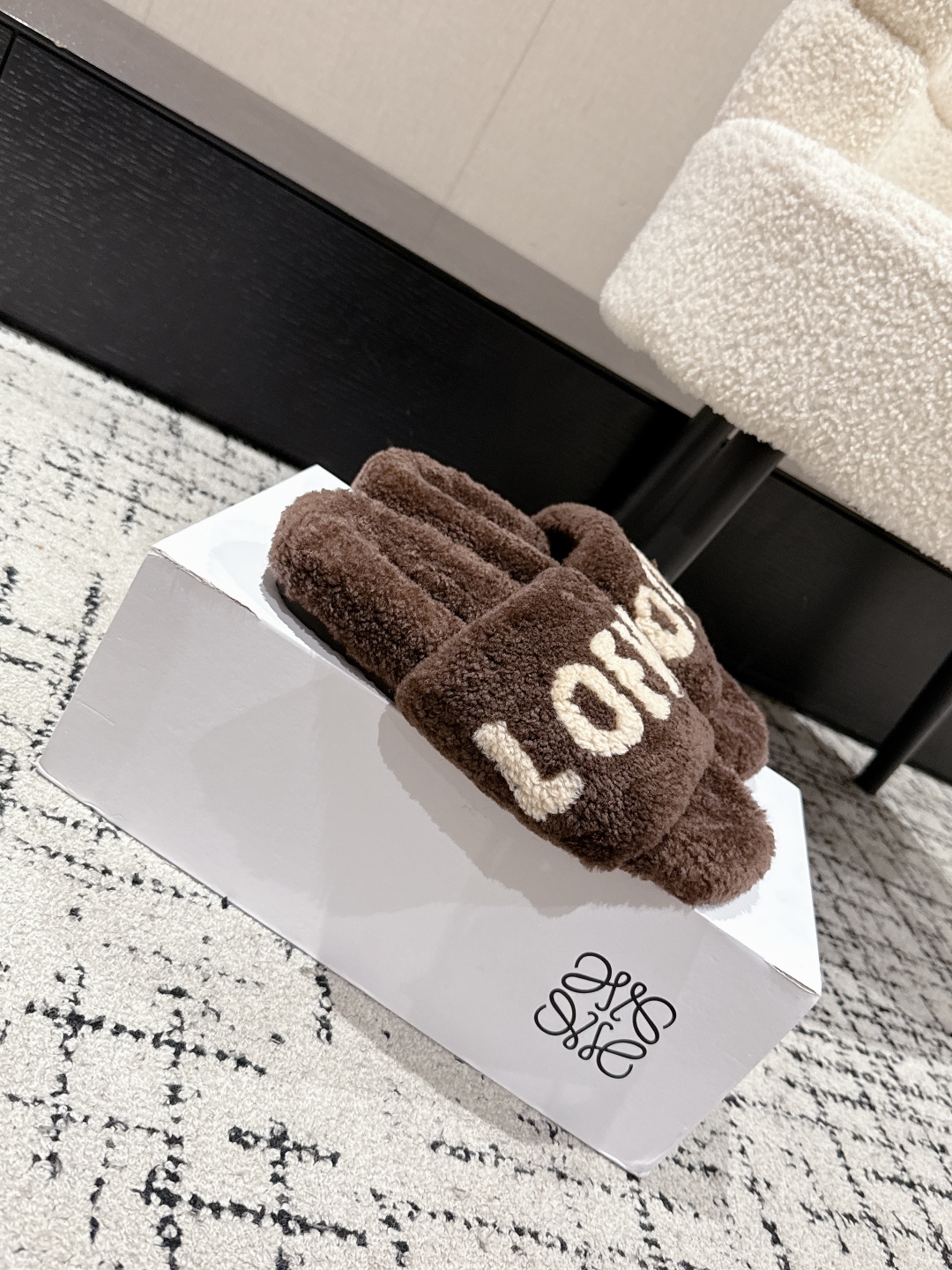 Loewe Shearling Slippers: Cozy & Chic Winter Style - Sizes 35-42 3 cmp i1755987600830 8332 0 1