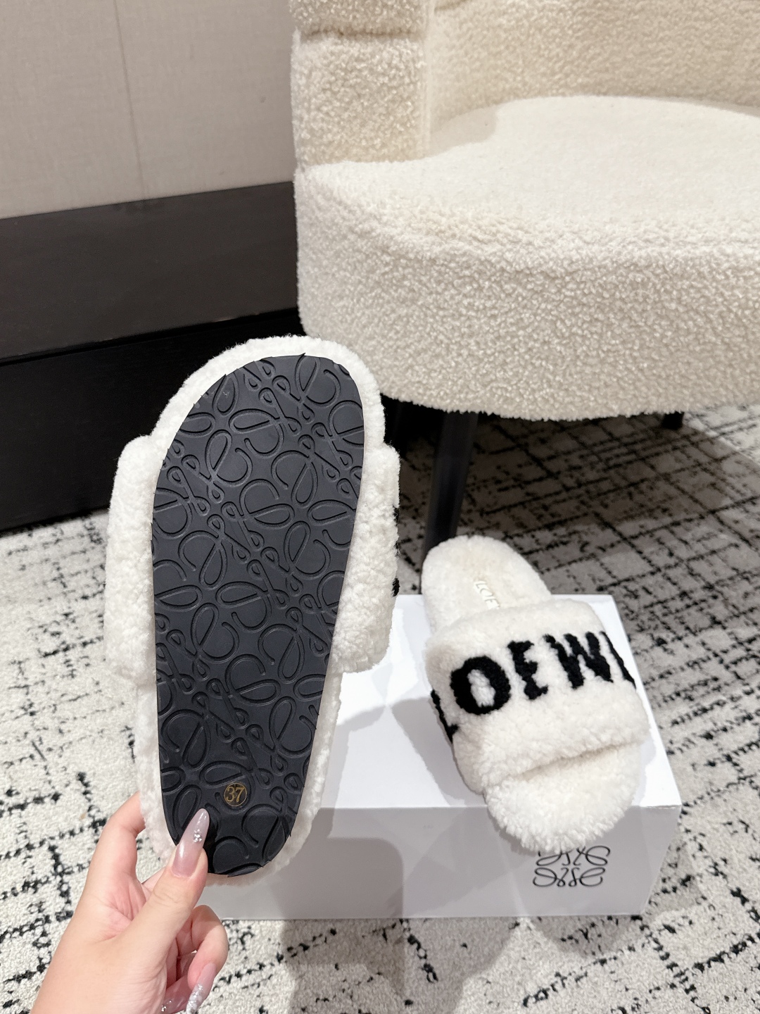 Loewe Shearling Slippers: Cozy & Chic Winter Style - Luxurious Comfort 10 cmp i1755987607448 9770 0 8