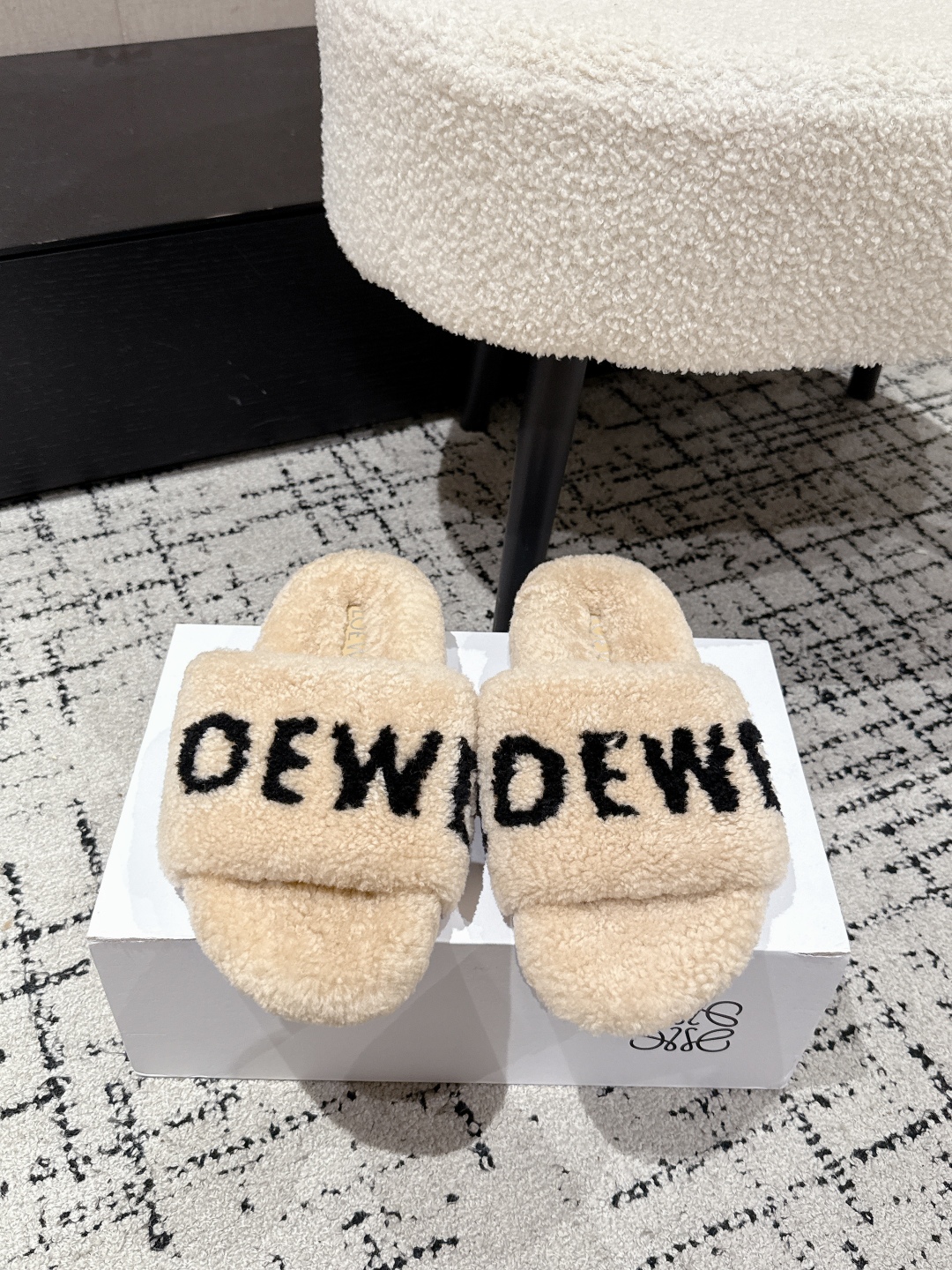 Loewe Shearling Slippers: Cozy, Stylish, and Made with Premium European Wool 2 cmp i1755987621103 1027 0 0