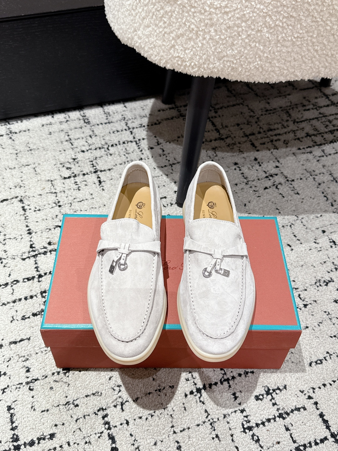 NO:465724,#官网官网官网官网官网官网官网官网官网官网官网官网官网官网官网官网官网官网官网官网官网官网官网官网官网官网官网官网官网官网官网官网官网官网官网官网官网官网官网官网官网官网官网官网官网官网官网官网官网官网官网官网官网官网官网官网官网官网官网官网官网官网官网官网官网官网官网官网官网官网官网官网官网官网官网官网官网官网官网官网官网官网官网官网官网 It’s simply too elegant, and you have both the feel and texture of your feet. The key is to make your legs look longer and not tired. The main one is just right!  Full set of counter-level packaging, original top-grade sheep skin, inner lining, original water-dyed sheep skin, outsole, original high elastic and wear-resistant beef tendon sole, Size#35-44, loofer, loro piana, loro piana, loafers, sheepskin, sheep19860909#莞产 顶级版本 情侣款 Loro Piana 诺悠翩雅 LP 55/ 英伦流苏 情侣 乐福鞋 浅灰 原版购入开发 做货 历经一年多反复调整 好货不怕晚 莞产 代购级品质 日常通行久穿不累哦 谁能拒绝得了一双百搭又好看的乐福鞋呢？简直不要太气质,脚感和质感都拿捏,关键是显腿长不累脚,主打的就是一个刚刚好！ 全套专柜级包装 材质原版顶级羊猄皮 内里原版水染羊皮内里 大底原版高弹耐磨牛筋底 Size#35-44,乐福鞋,loro piana,loro piana,loafers,sheepskin,sheep,Women's Shoes