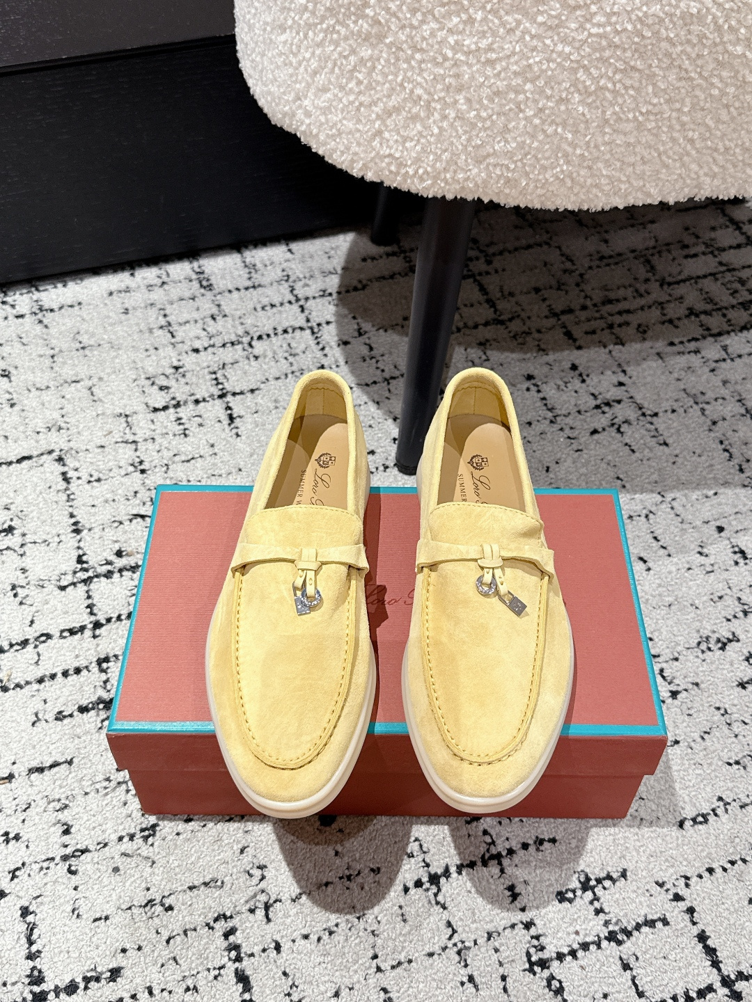 NO:465713,#官网官网官网官网官网官网官网官网官网官网官网官网官网官网官网官网官网官网官网官网官网官网官网官网官网官网官网官网官网官网官网官网官网官网官网官网官网官网官网官网官网官网官网官网官网官网官网官网官网官网官网官网官网官网官网官网官网官网官网官网官网官网官网官网官网官网官网官网官网官网官网官网官网官网官网官网官网官网官网官网官网官网官网官网官网 It’s simply too elegant, and you have both the feel and texture of your feet. The key is to make your legs look longer and not tired. The main one is just right!  Full set of counter-level packaging, original top-grade sheep skin, inner lining, original water-dyed sheep skin, outsole, original high elastic and wear-resistant beef tendon sole, Size#35-44, loofer, loro piana, loro piana, loafers, sheepskin, sheep19860909#莞产 顶级版本 情侣款 Loro Piana 诺悠翩雅 LP 55/ 英伦流苏 情侣 乐福鞋 黄色 原版购入开发 做货 历经一年多反复调整 好货不怕晚 莞产 代购级品质 日常通行久穿不累哦 谁能拒绝得了一双百搭又好看的乐福鞋呢？简直不要太气质,脚感和质感都拿捏,关键是显腿长不累脚,主打的就是一个刚刚好！ 全套专柜级包装 材质原版顶级羊猄皮 内里原版水染羊皮内里 大底原版高弹耐磨牛筋底 Size#35-44,乐福鞋,loro piana,loro piana,loafers,sheepskin,sheep,Women's Shoes