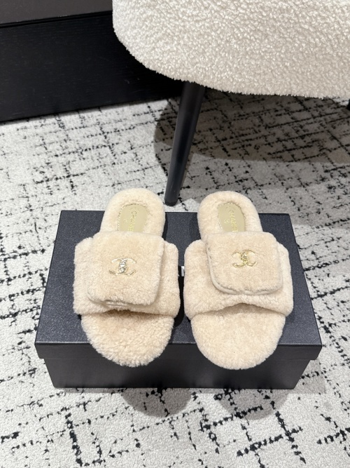 Chanel Women's Beige Wool CC Logo Fluffy Slider Sandals 1 Chanel Women's Beige Wool CC Logo Fluffy Slider Sandals