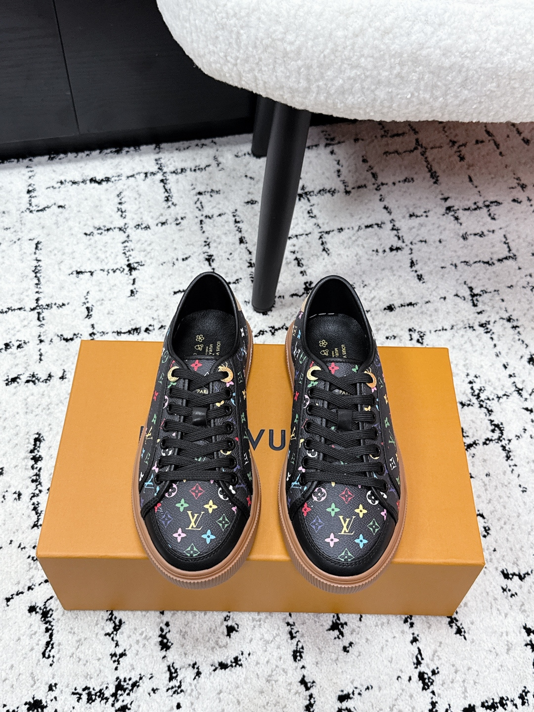 NO:706683,# Top Version LV Louis Vuitton L Home Donkey Brand 25/ Latest Lagoon Series Thick-soled Denim Denim Embossed Embroidery Casual Sports Shoes Original Purchased, Developed and Made This Lagoon sneaker is made from Monogram denim, which injects a retro flavor into the classic design. The leather trimmings pop out with the Louis Vuitton logo, and the inscribed eyelets, trimmings and laces highlight the exquisite details, and the rubber outsole embellished with Monogram flowers completes the whole.  Fabric imported custom first-layer cowhide/denim embroidery Original imported cowhide lining Sole original molded non-slip TPU material Size: #35-41 (40.41 custom-made, non-refundable), casual shoes/sports shoes, louis vuitton, louis vuitton, louis vuitton, louis vuitton, sneakers, cowhide19860909#顶级版本 LV路易威登L家 驴牌 25/ 最新Lagoon系列 厚底丹宁牛仔布 压花 刺绣 休闲运动鞋 原版购入开发 做货 这款Lagoon 运动鞋取材 Monogram 丹宁布,为经典设计注入复古气息.皮革饰边跃现路易威登标识,铭纹孔眼、镶边和鞋带彰显考究细节,点缀 Monogram 花卉的橡胶外底完善整体. 面料进口定制头层牛皮/丹宁布刺绣 内里原版进口牛皮里 鞋底原版开模防滑TPU材质 Size:#35-41（40.41定做不退换）,休闲鞋/运动鞋,louis vuitton,louis vuitton,louis vuitton,louis vuitton,sneakers,cowhide,Women's Shoes