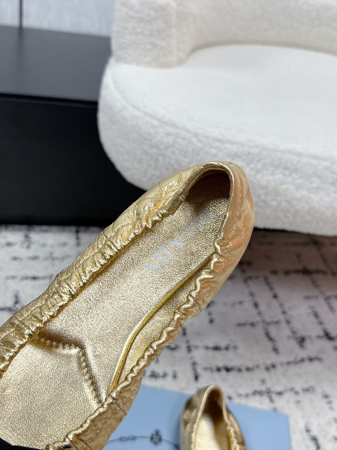Prada Style Leather Women's Shoes style reference detail image 8 from source 784807