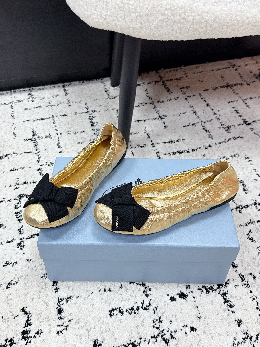 Prada Style Leather Women's Shoes style reference detail image 3 from source 784807