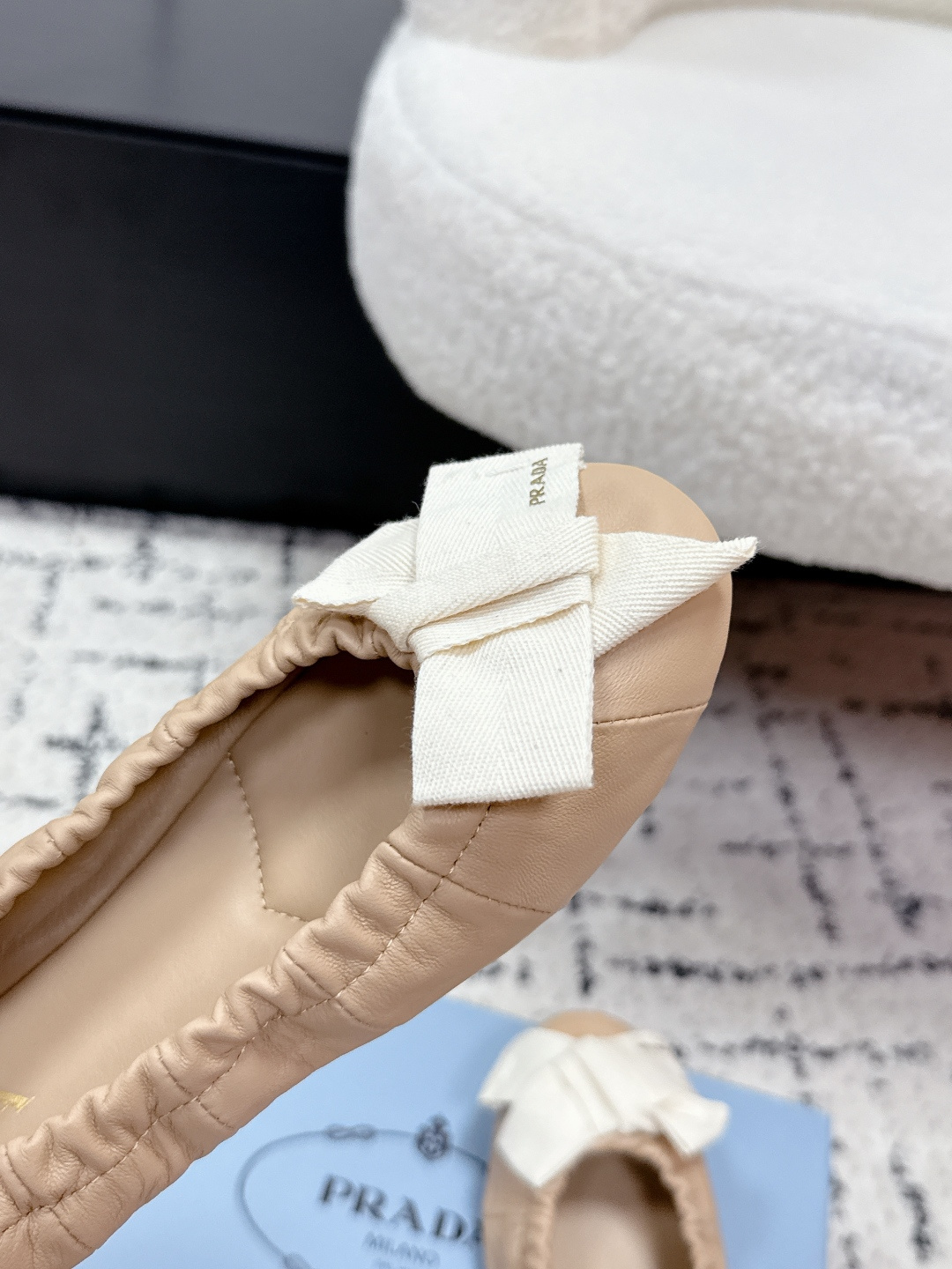 Prada Style Leather Women's Shoes style reference detail image 8 from source 784808