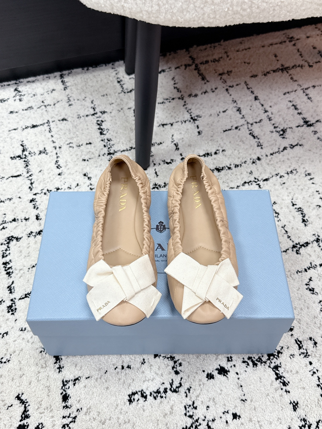 Prada Style Leather Women's Shoes Lookbook Reference image 1