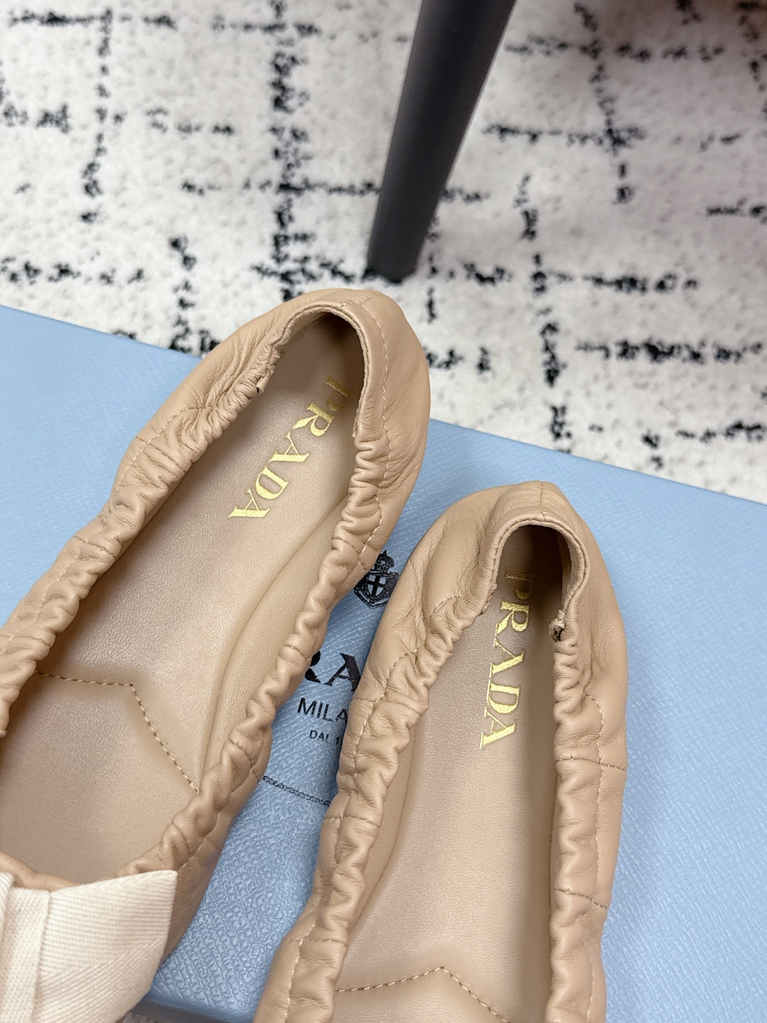 Prada Style Leather Women's Shoes style reference detail image 6 from source 784808