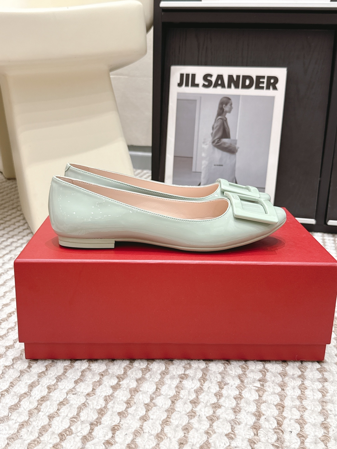 Женские туфли Roger Vivier с лаковым покрытием и пряжкой